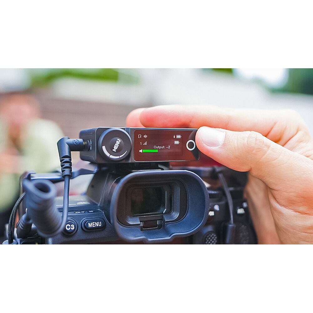 Hollyland LARK MAX Duo 2-Person Wireless Microphone System (2.4 GHz, Black) (Black)