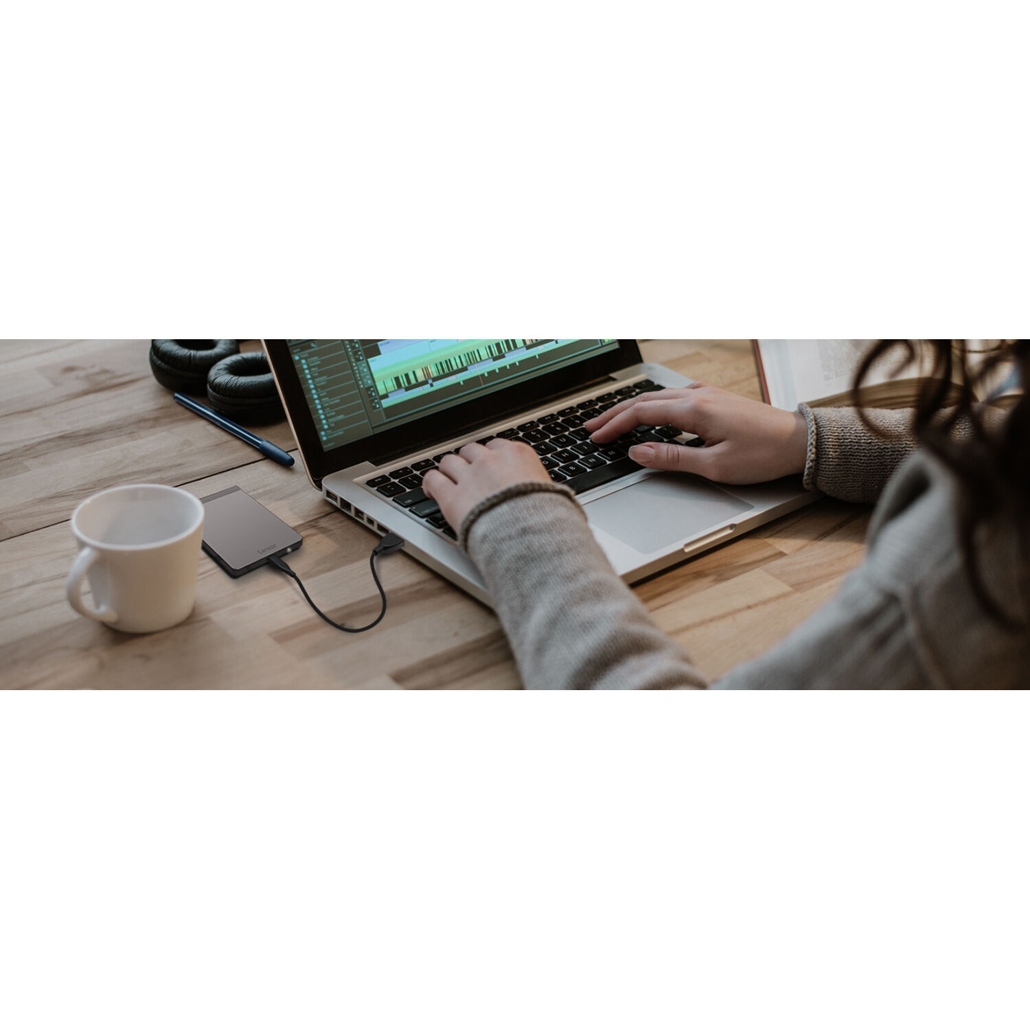 Lexar 1TB SL200 Portable USB 3.1 Type-C External SSD