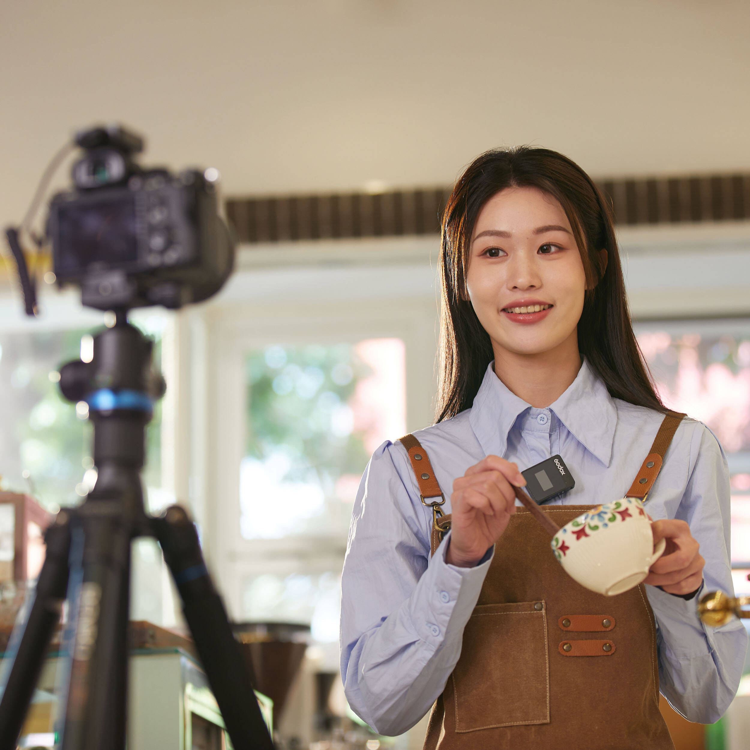 Godox MoveLink II M1 Compact Wireless Microphone System for Cameras & Smartphones with 3.5mm (2.4 GHz, Black)