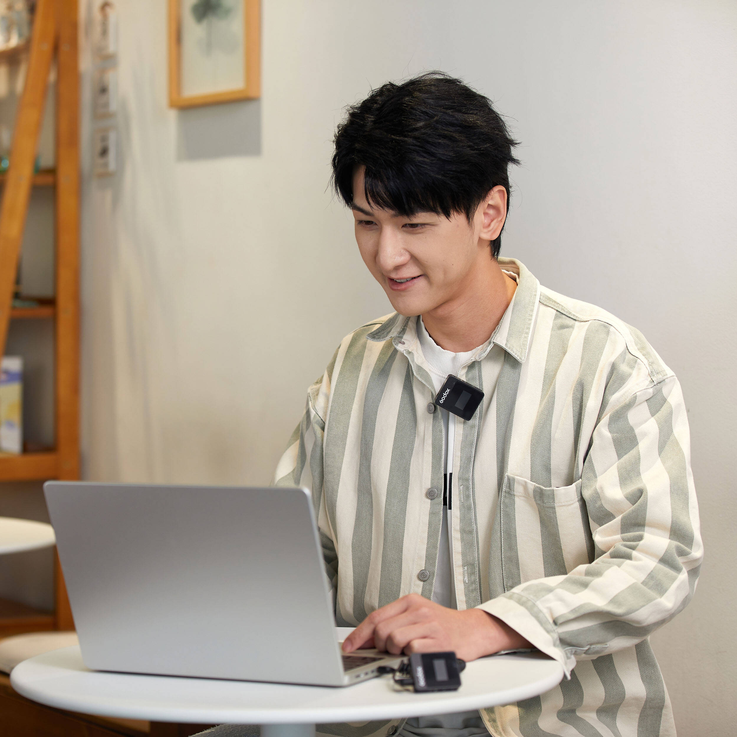 Godox MoveLink II M1 Compact Wireless Microphone System for Cameras & Smartphones with 3.5mm (2.4 GHz, Black)