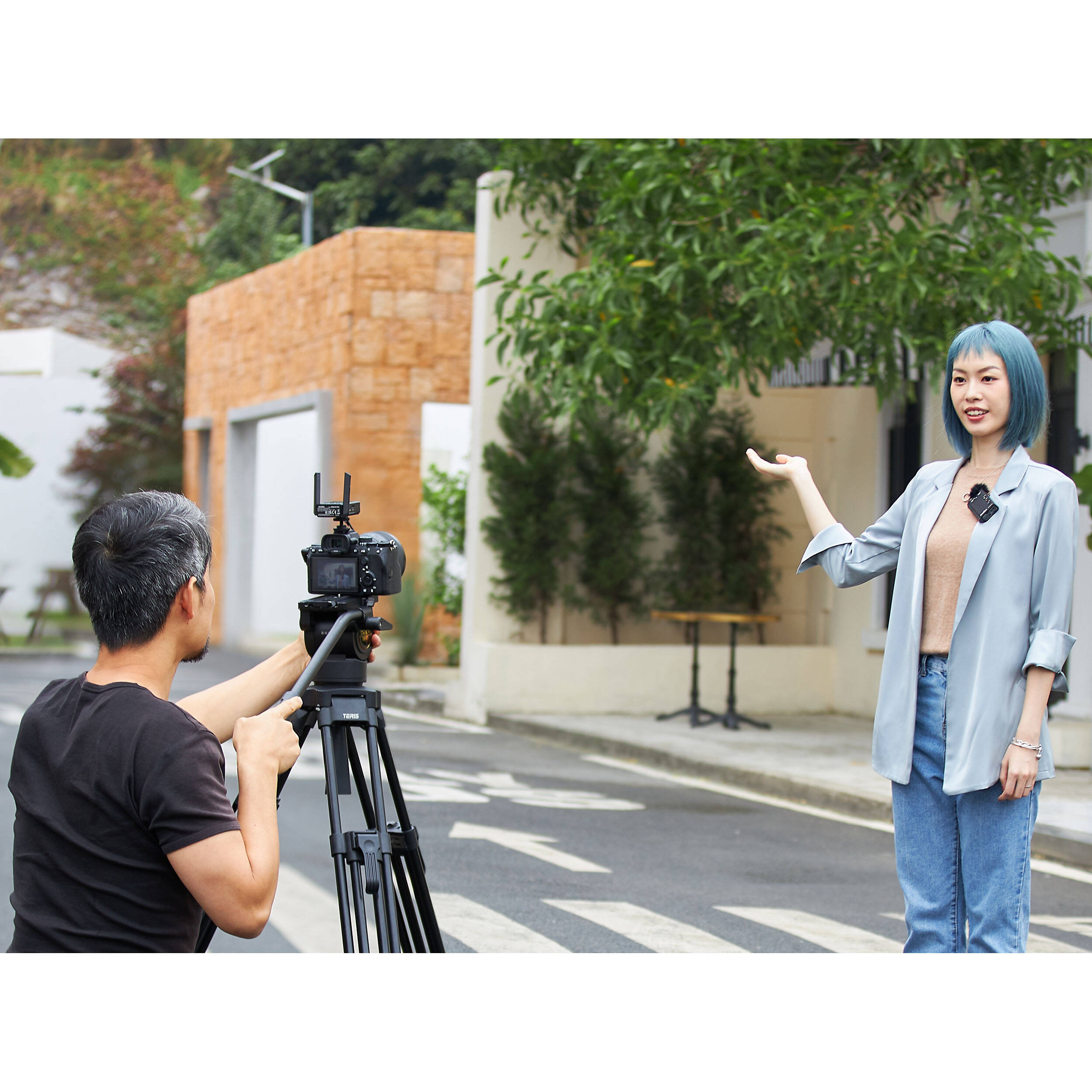 Godox WMicS2 UHF Compact Wireless Microphone System for Cameras & Smartphones with 3.5mm (514 to 596 MHz)