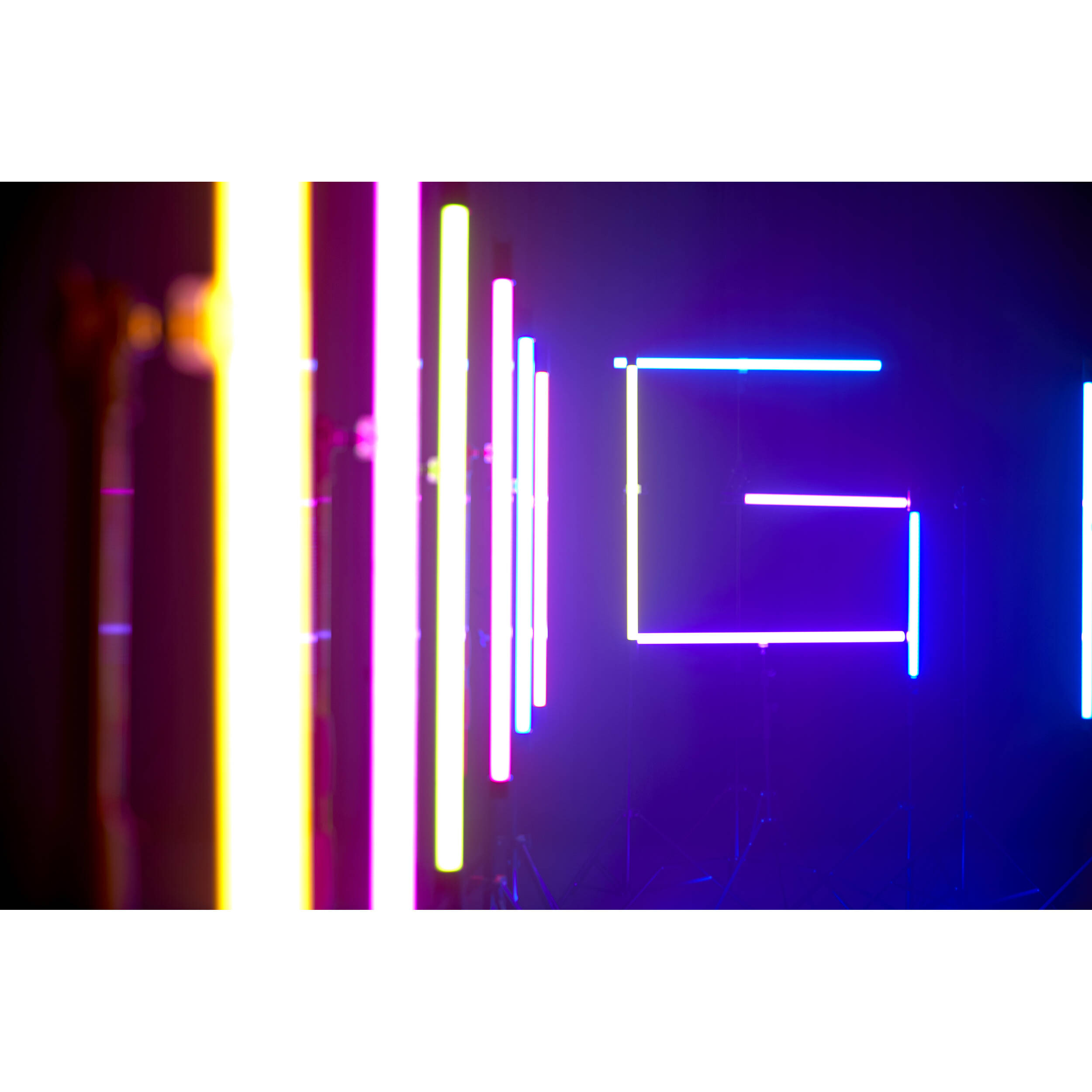 Godox TL120 RGB LED Tube Light (120cm, 4-Light Kit) - Image 18
